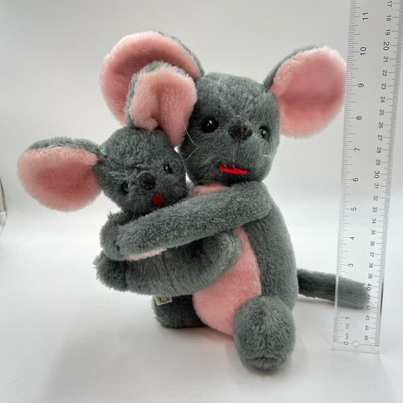 Vintage Musical Gray Momma Mouse Holding Baby Wind Up Lullabye Korea Plush - Picture 5 of 12